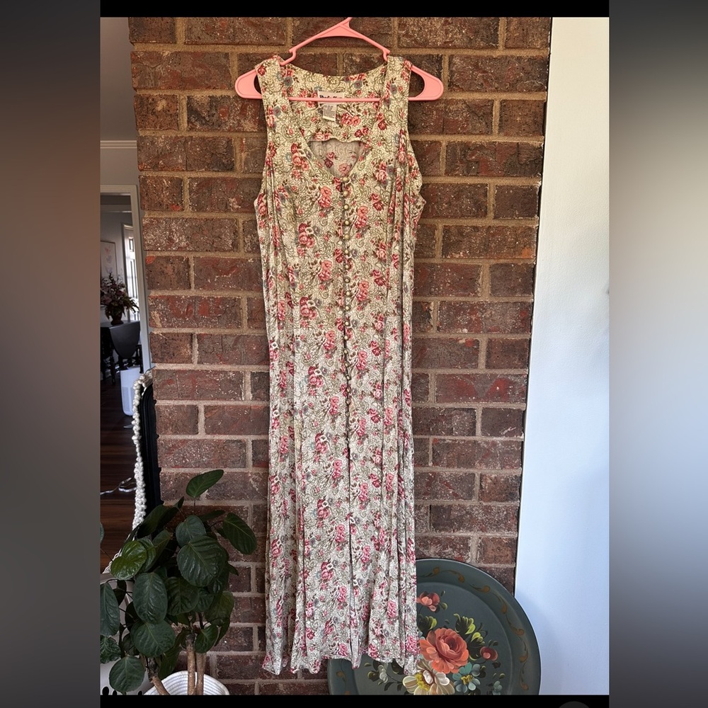 Vintage 90’s Romantic Cottage Floral Sleeveless Maxi Dress